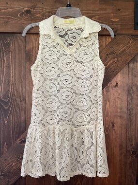 Sleeveless Lace Collared Dress in Cream